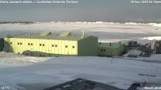 2020-11-29 Davis Station Antarctica [Timelapse] - 03:28:31 UTC