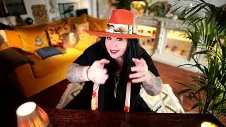 Aquarius April Monthly Astrology Horoscope 2022