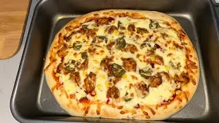 Husband ki farmaish per bnya pizza 🍕 #foryou #australia #pizzalover #foodblogger #recipe #pakistani 