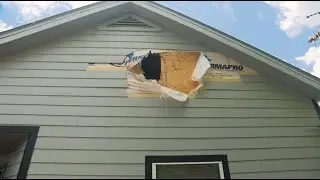 Family escapes Texas floodwaters by punching through loft roof