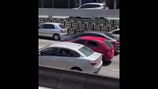 Bete Siraque percorre as ruas da cidade no caminh&atilde;o de som