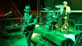 Peppe nubifero-Gringos band=Wothc you Serf ShuffleWthS