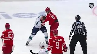 KHL Fight: Yevenko VS Baldayev