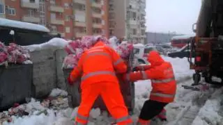 Podgorica: Komunalci čiste uprkos snijegu