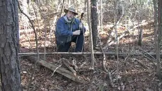 GeoSnippits Geocaching Videos-GeoBasics-Finding a Geocache in the Woods