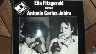 Ella Fitzgerald abraça Antonio Carlos Jobim (side 4)