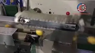 Automatic lemon fruit apple pear flow pillow type film wrapping bagging packing machine