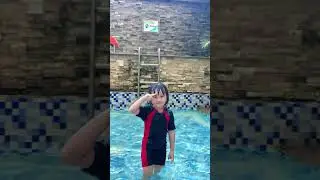 Berenang Hotel Royal BayMakassar #royabay #makassar #makassarviral #hotelmurah#hotelreview #berenang