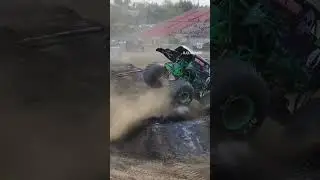 monster trucks backflip  #monstertruck #monsterjam @MonsterJam #reels #backflip @monstertruckjam