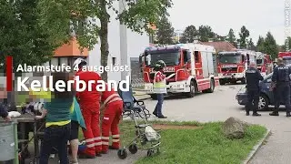 Alarmstufe 4: Gro&szlig;einsatz bei Kellerbrand in einem Seniorenwohnhaus in Wels-Pernau