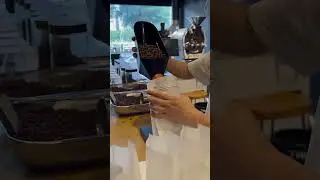 How Roasters Pack Fresh Coffee Beans  #espressoyourself #coffee #barista
