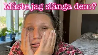 S&ouml;ndagsplockar bland mina &ouml;gonskuggor || Vilka ska jag beh&aring;lla? #declutter #lowbuy #makeupformature