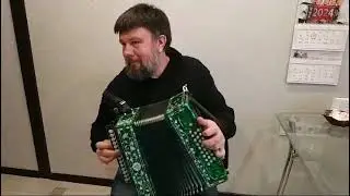 Порвал гармонь🔥Играет Павел Бузин на мастеровой гармони Ми-мажор!