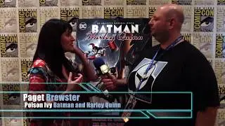[SDCC17] Paget Brewster tells us about being Poison Ivy in Batman and Harley Quinn