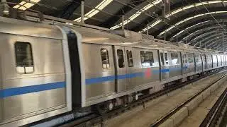 METRO TRAIN RUNNING AT FULL SPEED🚇 | DELHI METRO VIEW#Metro #DelhiMetro #travel #Vlog#delhi #metro