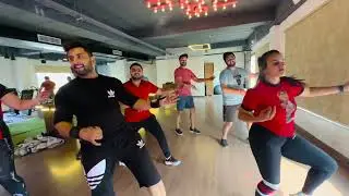 Tu cheez badi hai mast (bollywood choreographey)#gymmotivation #dancefun #akshaykumar