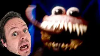 Flygter fra monster p&aring; hyperrealistisk legeplads!
