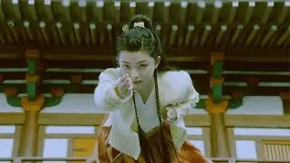 呵呵姑娘明面暗杀实则保护徐凤年，她是徐骁的人