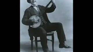 Uncle Dave Macon Don't Get Weary Children