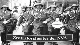 Ehrung der Opfer des Faschismus und Militarismus | Zentralorchester der NVA (DDR, 1981)
