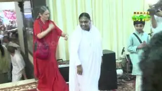 Mata Amritanandamayi Mutt on wrong foot, Tredwell accuses Mutt of creating fake FB page in her name