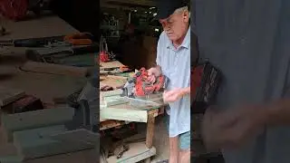 Simple bench vice. Bob's your Uncle, but I'm Ian. 
