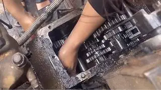 Talented 18-Year-Old Genius Girl Successfully Repairs and Services the Gearbox of Broken Old Tractor