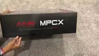 Akai MPC X quick unboxing