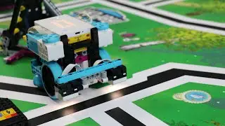 [SPIKE Prime Programming] FREE 10 runs on precise follow and align with Color Sensors