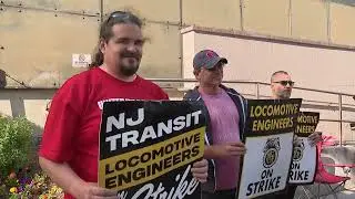 1000PM LIVE PKG: B.L.E.T. Strike from NJ Transit Day 2 - Newark, NJ (May 2025)