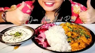 ASMR Eating 😋 dum Aloo with rice 🍚 and onion beetroot salad 🥗 | Eating sounds | foodie Me 😝