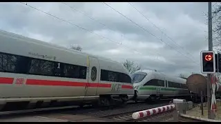 Bahnübergang in Ludwigsau Friedlos Züge am Samstag 1.3.2025 viel Güterverkehr