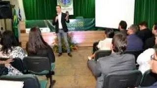 Diretor institucional da ENADEP, Evenin &Aacute;vila, abriu o ciclo de palestras do V Semin&aacute;rio da ENADEP