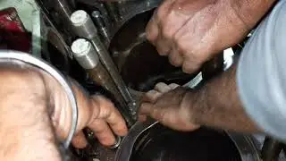 Marine Auxiliary Engine Liner Removal
