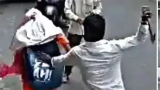 In Pune love ❤️&zwj;🩹crazy boy attacked 🪓on girl // please stop crime #crime_news #breakingnews