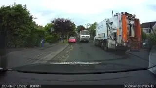 Meeting Situation - Large Vehicles