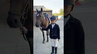 Op de manege met Shanayda 🐴💕 #paardenmeisje #horseriding #manege #wedstrijd