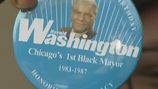 Blue button giveaway marking late Mayor Harold Washington's 100th birthday