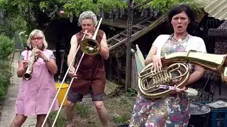 Tuba Libre Valerie