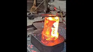 Train axle Forging Gear Forging Old Ironmaking Craftsmanship Unzipping Video