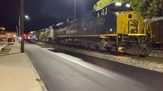 Nighttime railfanning CSX trains in Connellsville PA!