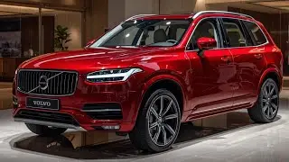 2026 Volvo XC90 | Derin Kırmızı Lüks, Modern Showroom’da Etkileyici SUV Deneyimi
