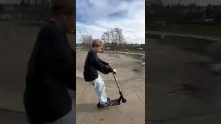 Learning manual  with two feet.      Any tips????￼