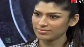 Most Dangerous Audition A Girl Cross the Snake From Nose To Mouth in Waqar Zaka Show Over The Edgevi