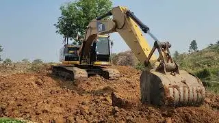 MOST POWERFUL CAT Excavator 320D Digging #day2