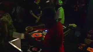 ZERNELL - CERISE ROOFTOP 2017