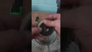 Возвратные пружины легко устанавливаются обратно.