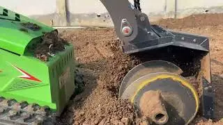 Nuoman V1300 three-cylinder skid steer loader, standard configuration includes a Kubota D1105 engine