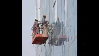 Professional Glass Cleaning for Commercial Buildings | Facade Maintenance