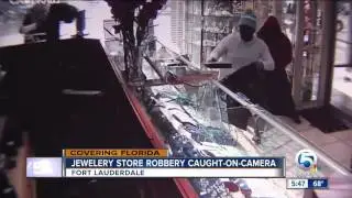 Thieves smash display cases during Fort Lauderdale jewelry store robbery